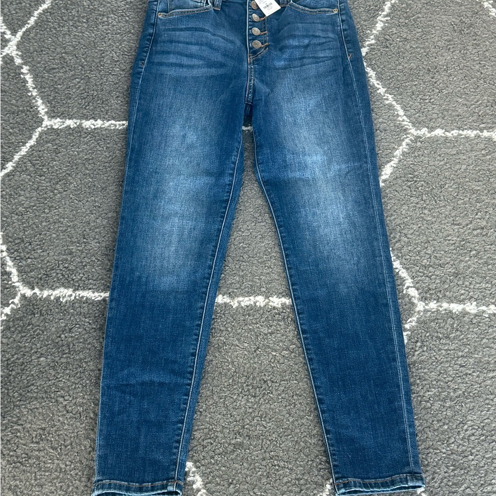 Francesca’s skinny jeans